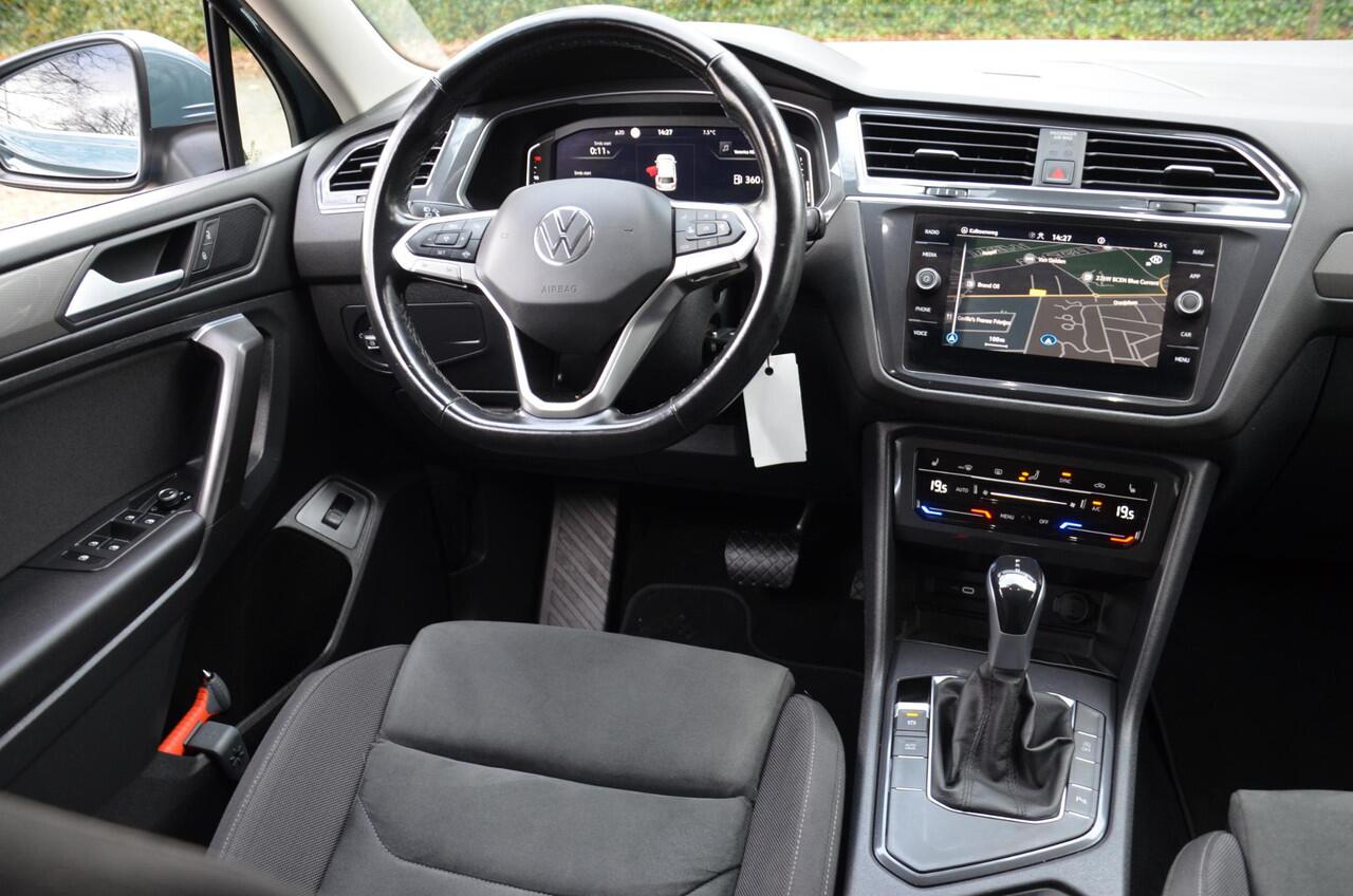 Volkswagen TIGUAN Allspace 1.5 TSI Life Business 7 Persoons Autoaat/Navi/Pdc/Ecc/Achteruitrijcamera/Stoel&Stuur verwarming/Virtueel dashboard/Privacy-Glass/Cr-Controle/18-Inc Lmv/Trekhaak