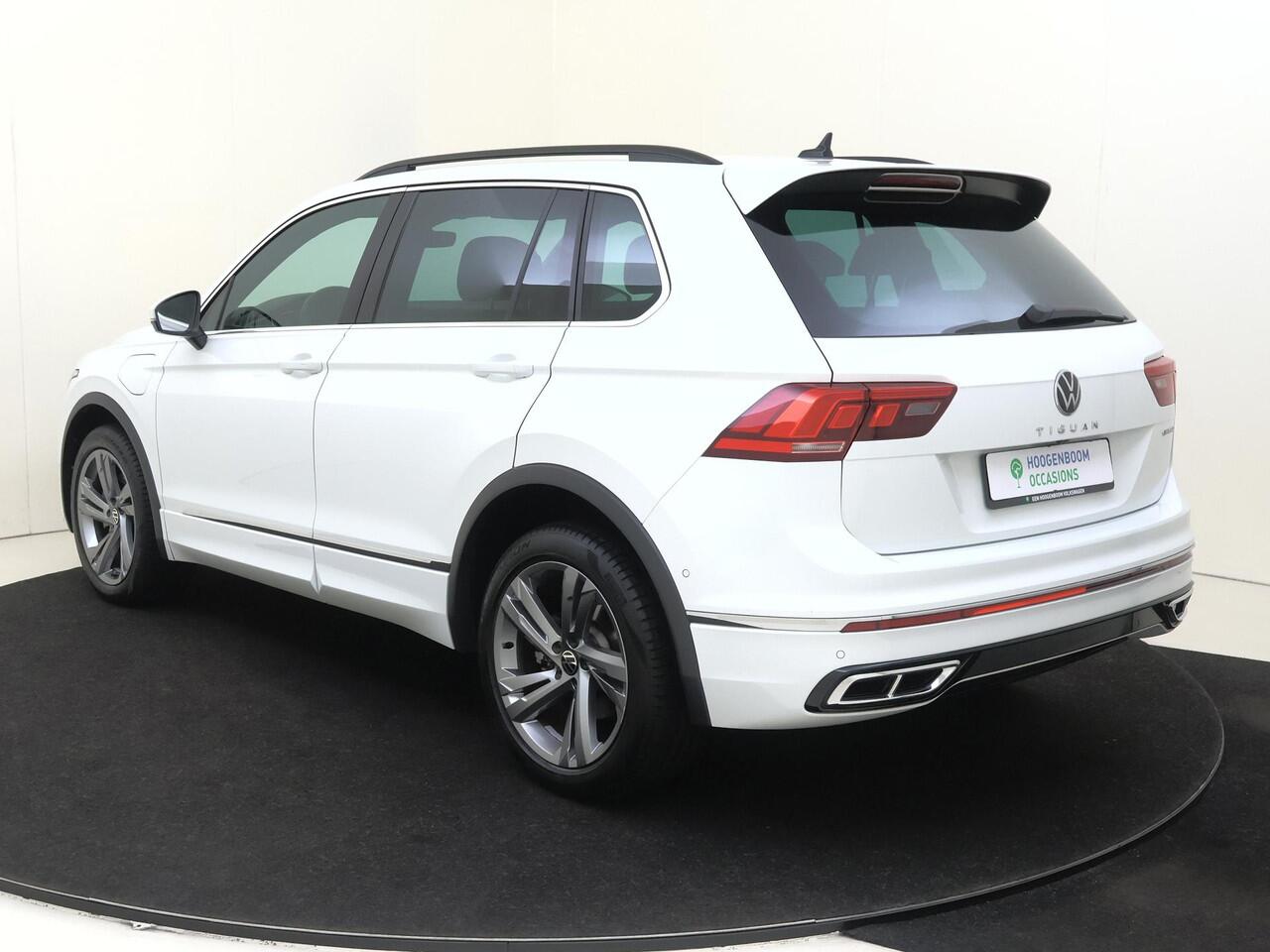 Volkswagen TIGUAN 1.4 TSI eHybrid R-Line Business | SoH 86% | 360 camera | Adaptieve cruise control | 3-zone airco | Dodehoek detectie | Keyless | Digital cockpit |