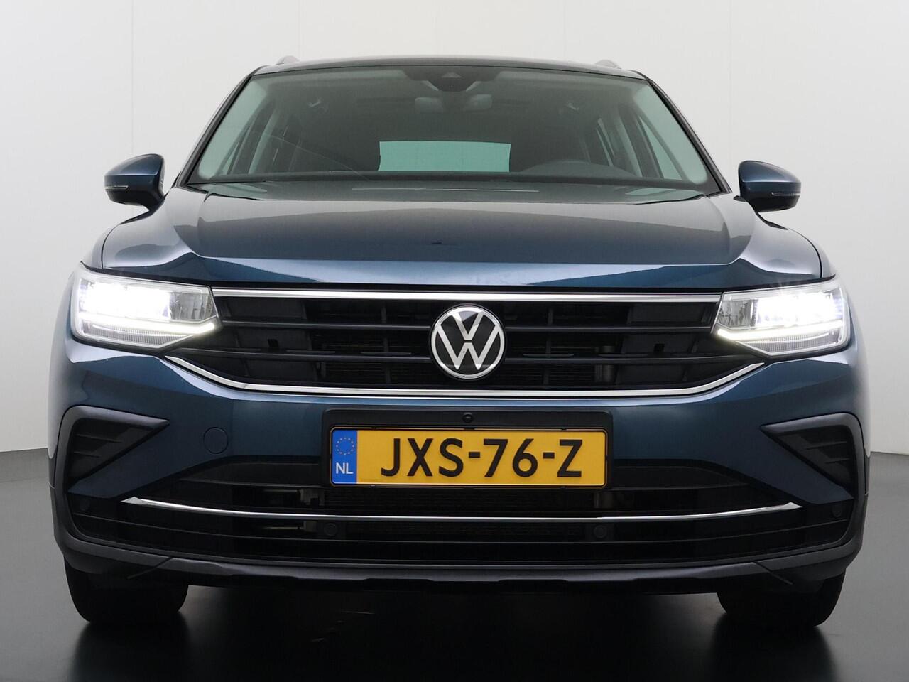Volkswagen TIGUAN 1.4 TSI eHybrid PHEV VAN ¤32.900,- NU VOOR SLECHTS ¤29.877,- Uw LENTEVOORDEEL ¤3.023,- |ADAPTIVE CRUISE CONTROL| PANO| STOEL + STUURVERWARMING| 360 CAMERA| PARKEER ASSISTENT| RIJKLAARPRIJS INCL. 12 MND BOVAG GARANTIE