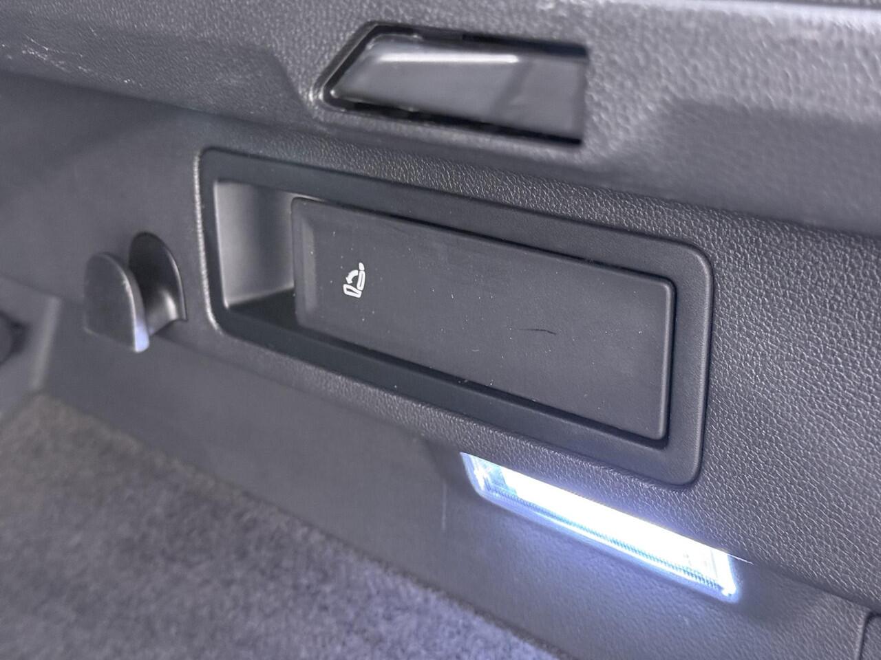 Volkswagen TIGUAN 1.4 TSI eHybrid PHEV ELEK. ACHTERKLEP| STOEL MASSAGE| STOEL + STUURVERWARMING| PARKEERSENS. VOOR EN ACHTER| RIJKLAARPRIJS INCL. 12 MND BOVAG GARANTIE