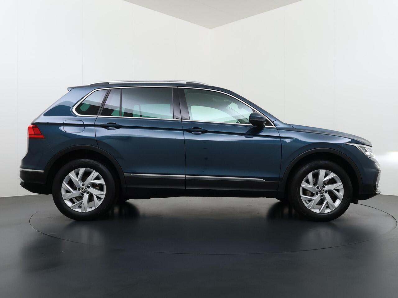 Volkswagen TIGUAN 1.4 TSI eHybrid PHEV ELEK. ACHTERKLEP| STOEL MASSAGE| STOEL + STUURVERWARMING| PARKEERSENS. VOOR EN ACHTER| RIJKLAARPRIJS INCL. 12 MND BOVAG GARANTIE