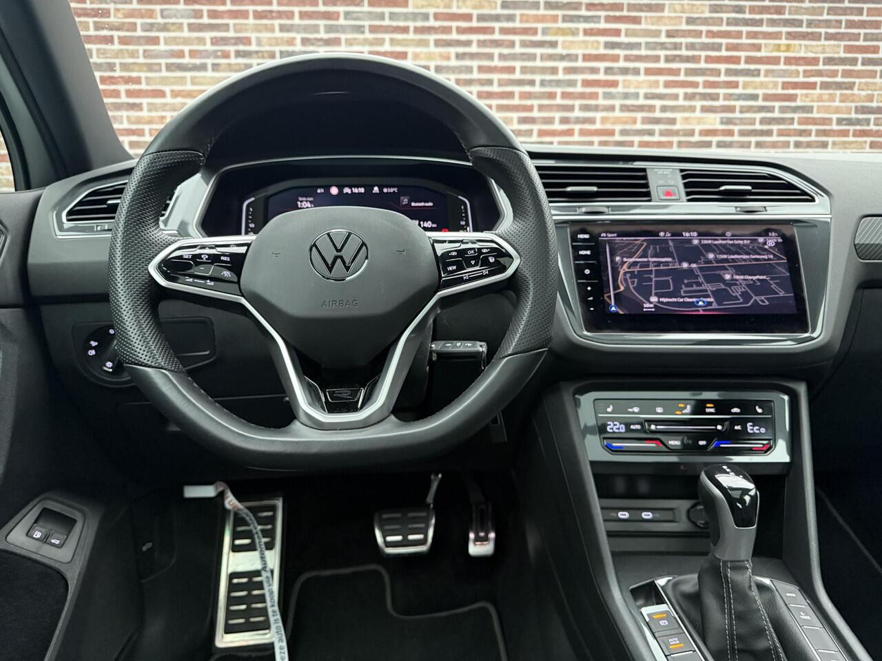 Volkswagen TIGUAN 1.4 TSI eHybrid R-Line Business+ Trekhaak | Panorama | Camera | Adap cruise