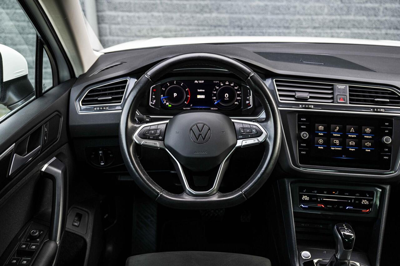 Volkswagen TIGUAN 1.5 TSi 150pk DSG-7 Elegance | IQ Light | Stoelverwarming | Virtual Cockpit