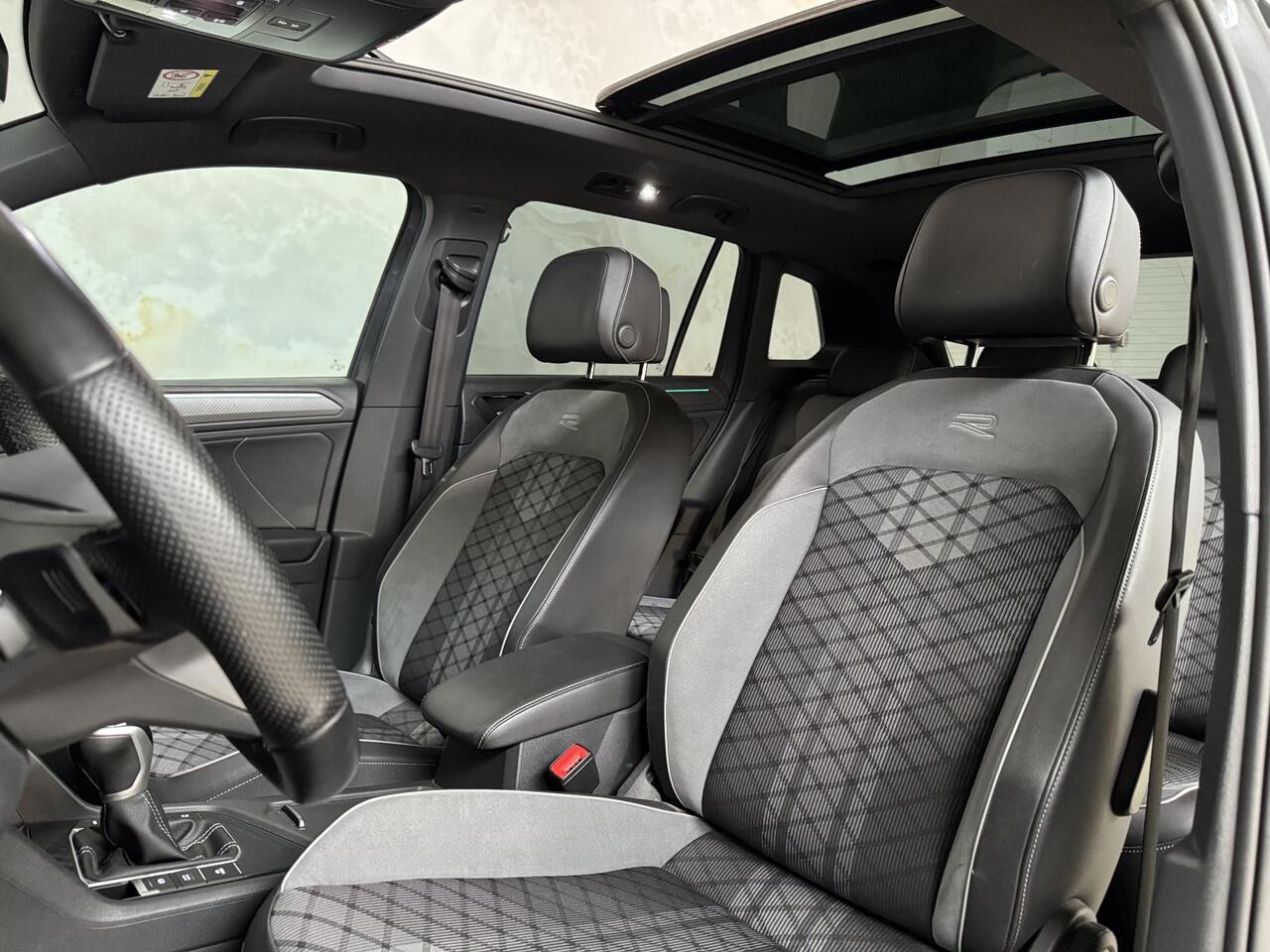 Volkswagen TIGUAN 1.4 TSI eHybrid R-Line / Pano / 360 / Led /