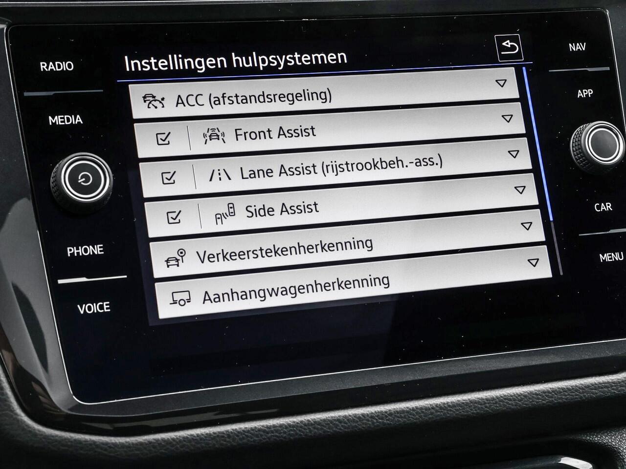 Volkswagen TIGUAN 1.4 TSI 245pk DSG eHybrid R-Line Business · SOH 92,8% · Panoramadak · Leder · 360 Camera · Inklap. Trekhaak · Matrix LED · Side Assist · Keyless · Stuur- & Stoelverwarming ·