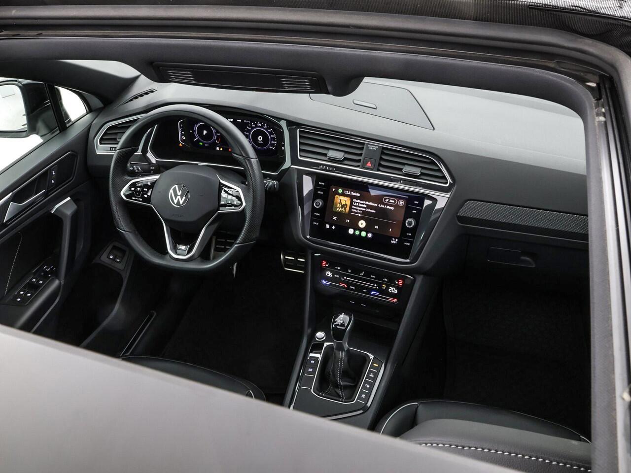 Volkswagen TIGUAN 1.4 TSI 245pk DSG eHybrid R-Line Business · SOH 92,8% · Panoramadak · Leder · 360 Camera · Inklap. Trekhaak · Matrix LED · Side Assist · Keyless · Stuur- & Stoelverwarming ·