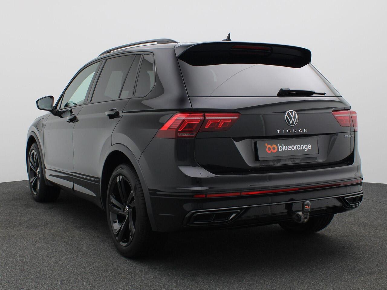 Volkswagen TIGUAN 1.4 TSI eHybrid R-Line Business+ 245PK DSG SOH 91%, Trekhaak, Black Style, 19" LM Velgen, Keyless, Stoel-Stuurverwarming