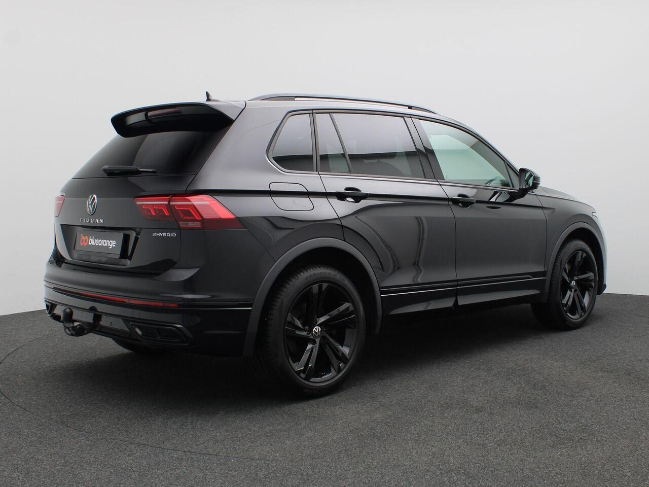 Volkswagen TIGUAN 1.4 TSI eHybrid R-Line Business+ 245PK DSG SOH 91%, Trekhaak, Black Style, 19" LM Velgen, Keyless, Stoel-Stuurverwarming