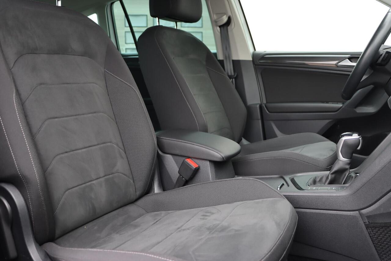 Volkswagen TIGUAN 1.4 eHybrid Elegance 245pk DSG6 | IQ.Light | Stoel- en Stuurverwarming