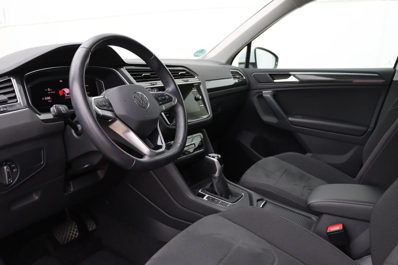 Volkswagen TIGUAN 1.4 eHybrid Elegance 245pk DSG6 | IQ.Light | Stoel- en Stuurverwarming