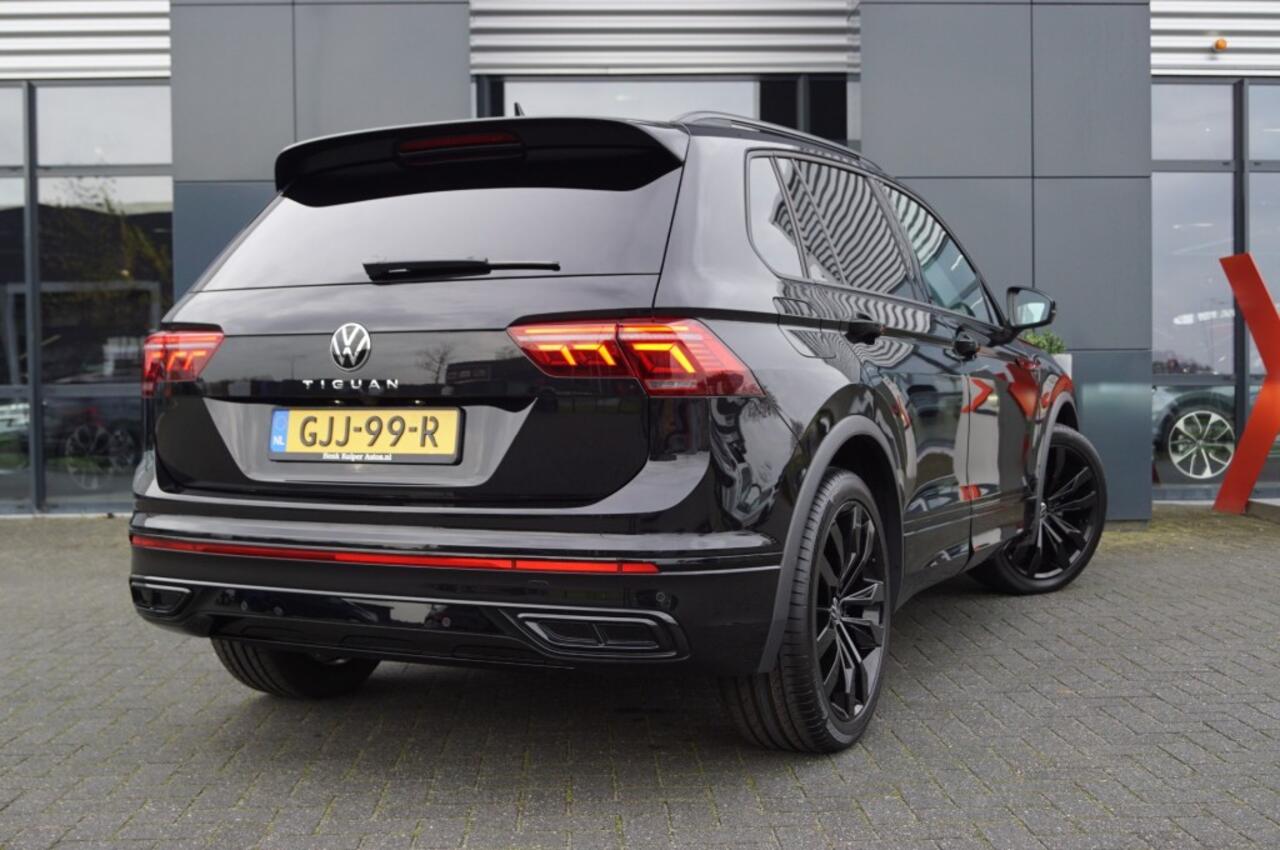 Volkswagen TIGUAN 1.5 TSI DSG R-Line Blackstyle/ Panodak /IQ LED/ Trekhaak/Camera