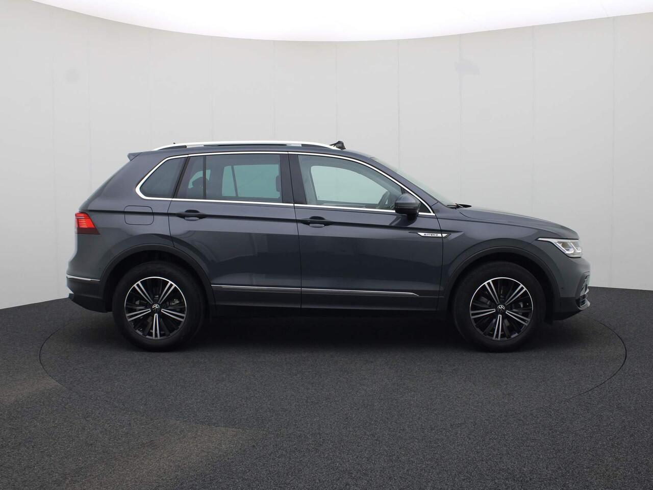 Volkswagen TIGUAN 1.4 TSIeHybrid 180kW/245PK Elegance DSG · Panoramadak · Parkeersensoren + camera · Stoel-&stuurverwarming · Garantie tot november 2025