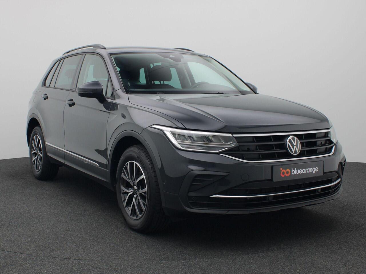 Volkswagen TIGUAN 1.4 Life Business eHybrid 245PK DSG keyless, head-up, led koplampen, achteruitrijcamera, elektrische achterklep, side assist, keyless, stuur-stoelverwarming, alarm, 17" lichtmetaal