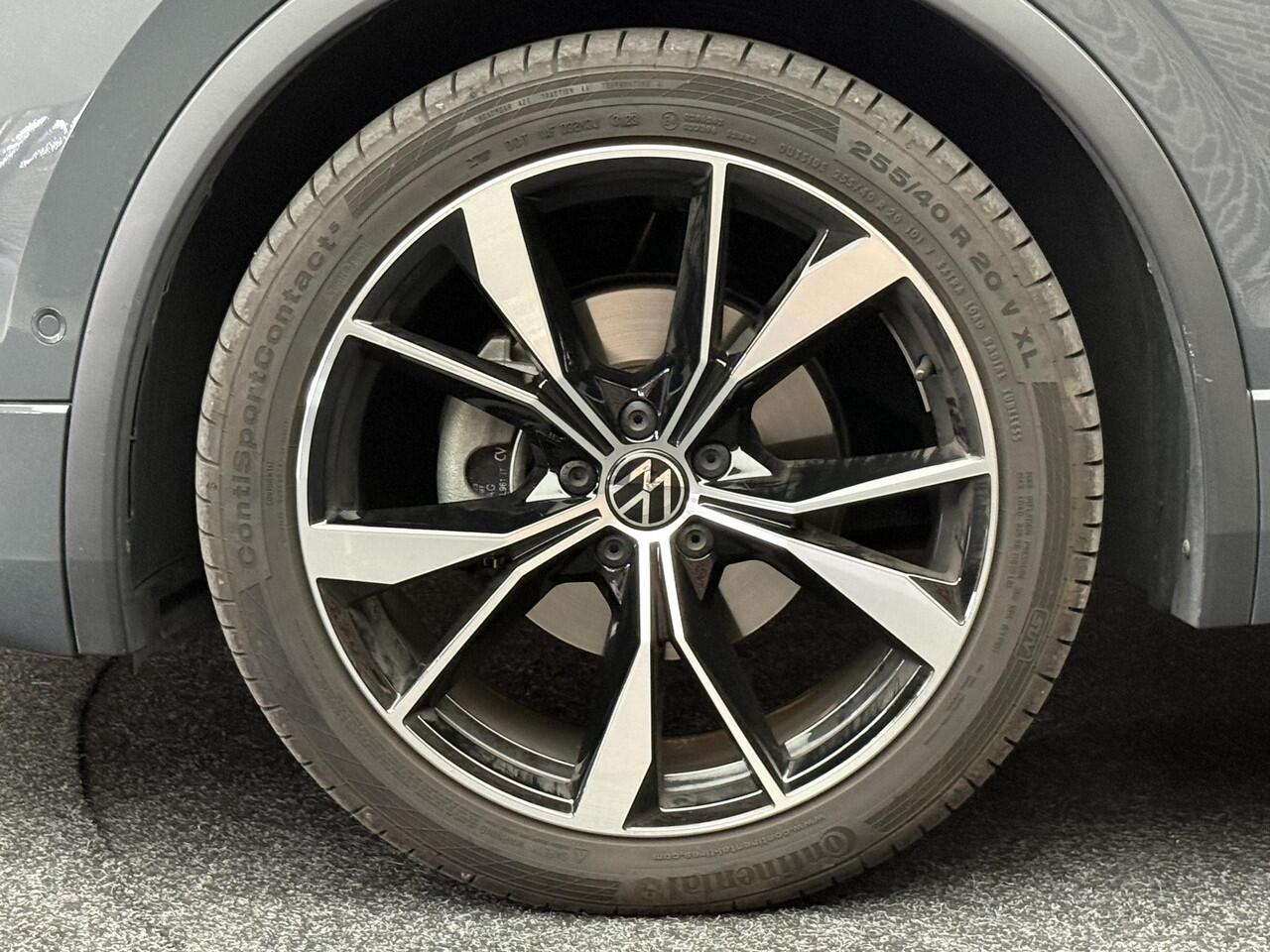 Volkswagen TIGUAN 1.5 TSI R-Line DAK SFEER TREKHAAK KEYLESS CAMERA