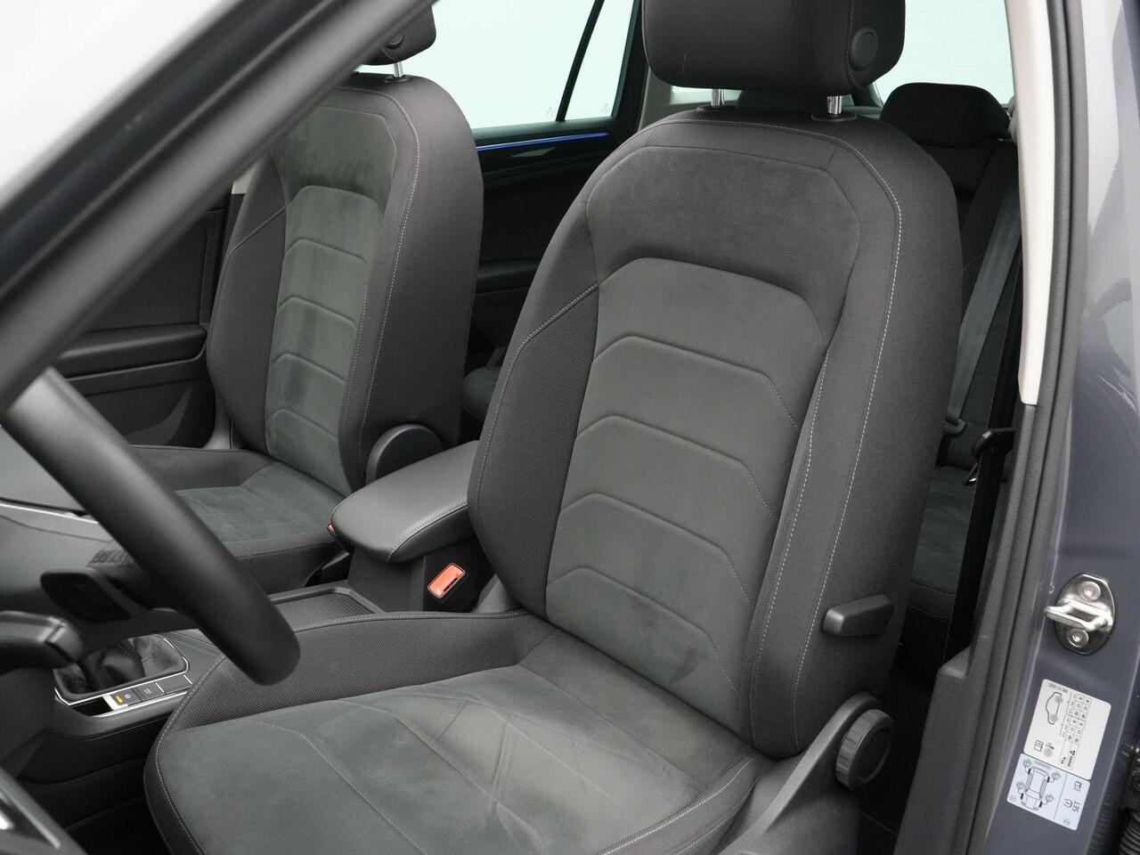 Volkswagen TIGUAN 1.4 TSI 245 pk DSG eHybrid Elegance | Panoramadak | IQ Light | Standkachel | Achteruitrijcamera | Park Assist | Keyless | 18 inch