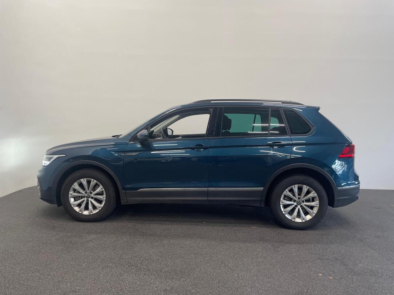 Volkswagen TIGUAN 1.4 TSI 245pk eHybrid Life Business Panoramadak Navigatie Apple Carplay/Android Auto Camera Parkeersensoren Adaptive Cruise Control Elektrische achterklep Virtual Cockpit Lichtmetalen velgen Climate Control