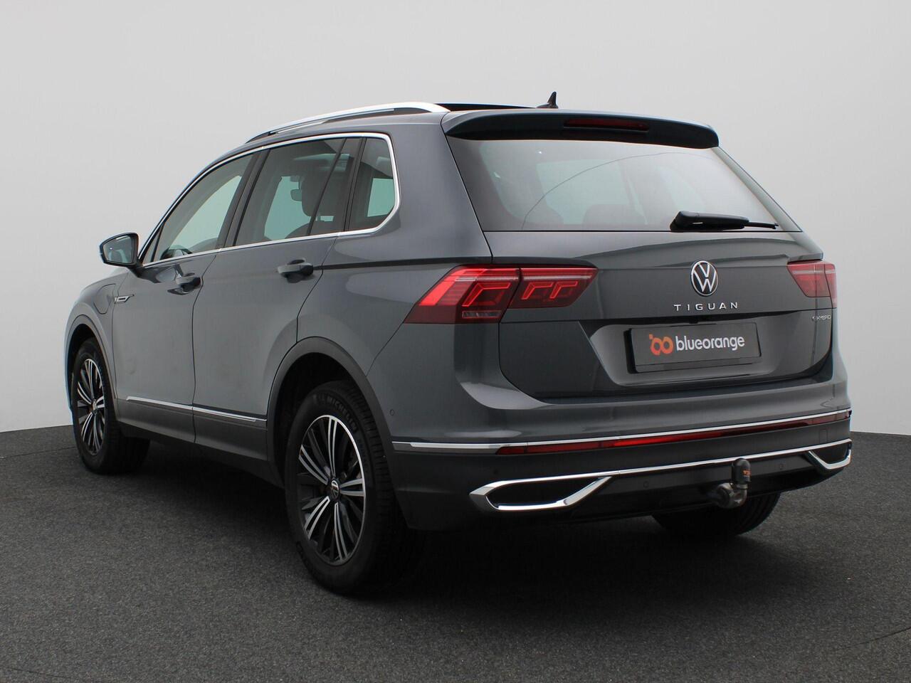 Volkswagen TIGUAN 1.4 TSI eHybrid Elegance 245PK DSG Pano-Schuifdak, Trekhaak, Leder, Memorystoel, 360gr. Camera, Side Assist, Keyless, DCC, Adaptieve Cruise Controle, 18" LM Velgen