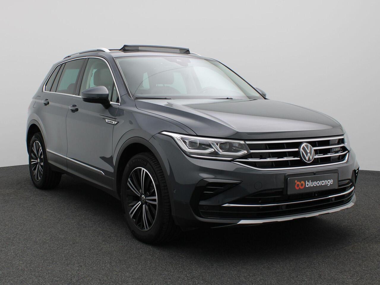Volkswagen TIGUAN 1.4 TSI eHybrid Elegance 245PK DSG Pano-Schuifdak, Trekhaak, Leder, Memorystoel, 360gr. Camera, Side Assist, Keyless, DCC, Adaptieve Cruise Controle, 18" LM Velgen