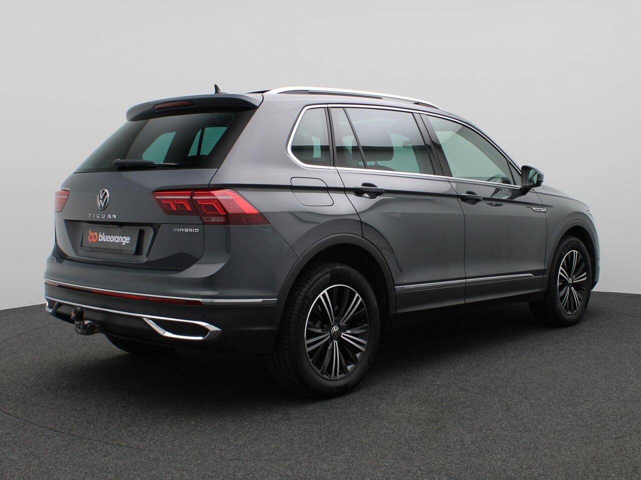Volkswagen TIGUAN 1.4 TSI eHybrid Elegance 245PK DSG Pano-Schuifdak, Trekhaak, Leder, Memorystoel, 360gr. Camera, Side Assist, Keyless, DCC, Adaptieve Cruise Controle, 18" LM Velgen