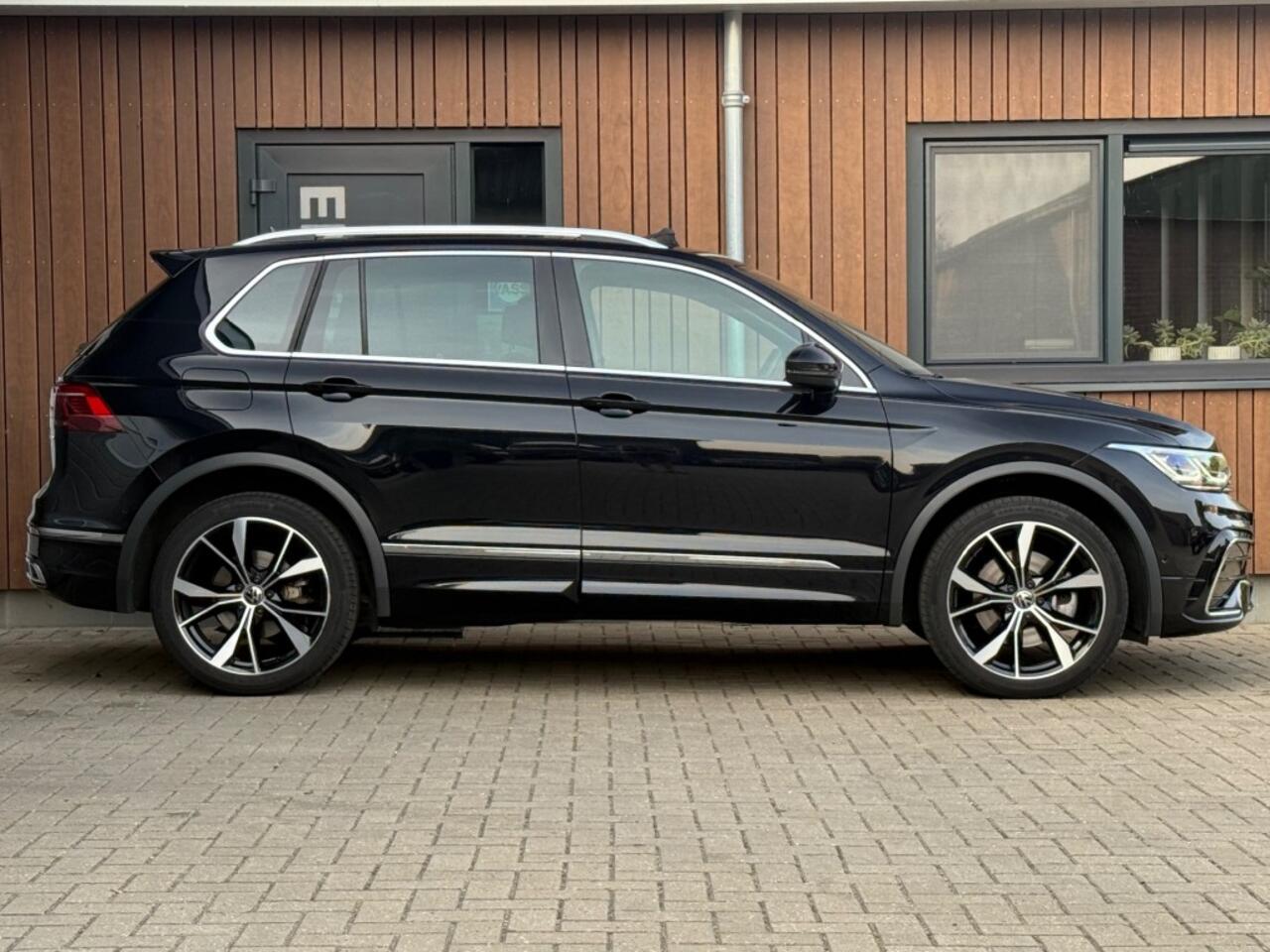 Volkswagen TIGUAN 1.4 TSI Hybrid R-Line Pano Trekhaak 20''