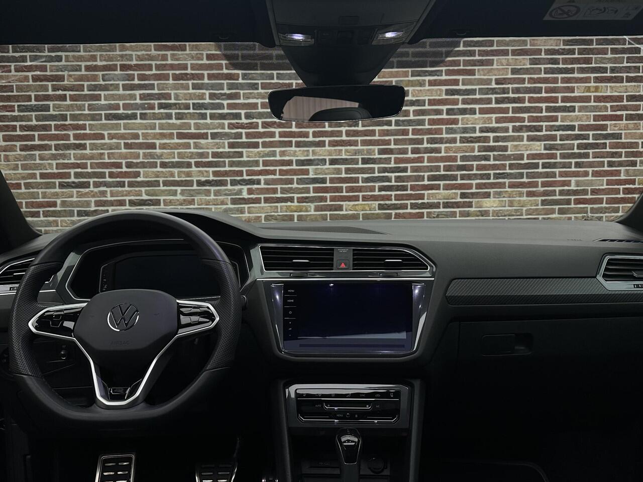 Volkswagen TIGUAN 2.0 TSI 4Motion Panorama Black Edition AllSpace Trekhaak 7 Pers IQ