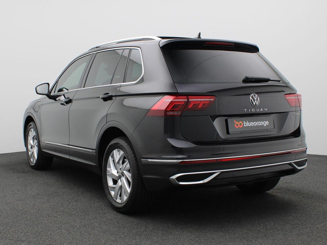 Volkswagen TIGUAN 1.4 TSI eHybrid Elegance 245PK DSG Pano-Schuifdak, Matrix Led, Adaptive Cruise Control, Achteruitrijcamera, Keyless, Side Assist, Elek. Bedienbare Achterklep, 18" LM Velgen