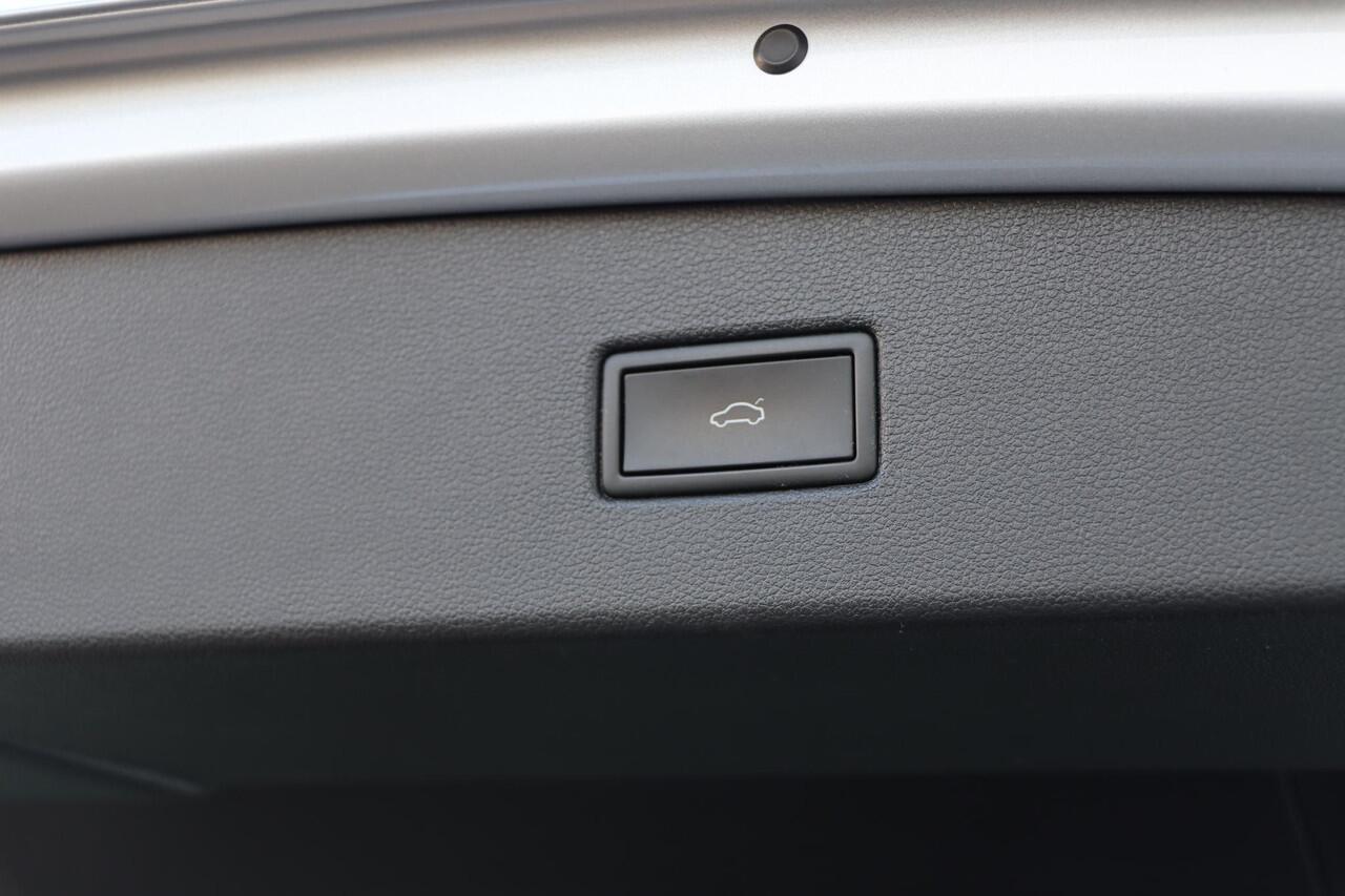 Volkswagen TIGUAN 1.4 TSI eHybrid R-Line Business + 245pk DSG6 | IQ. Drive | Carplay | Camera | Parkassist