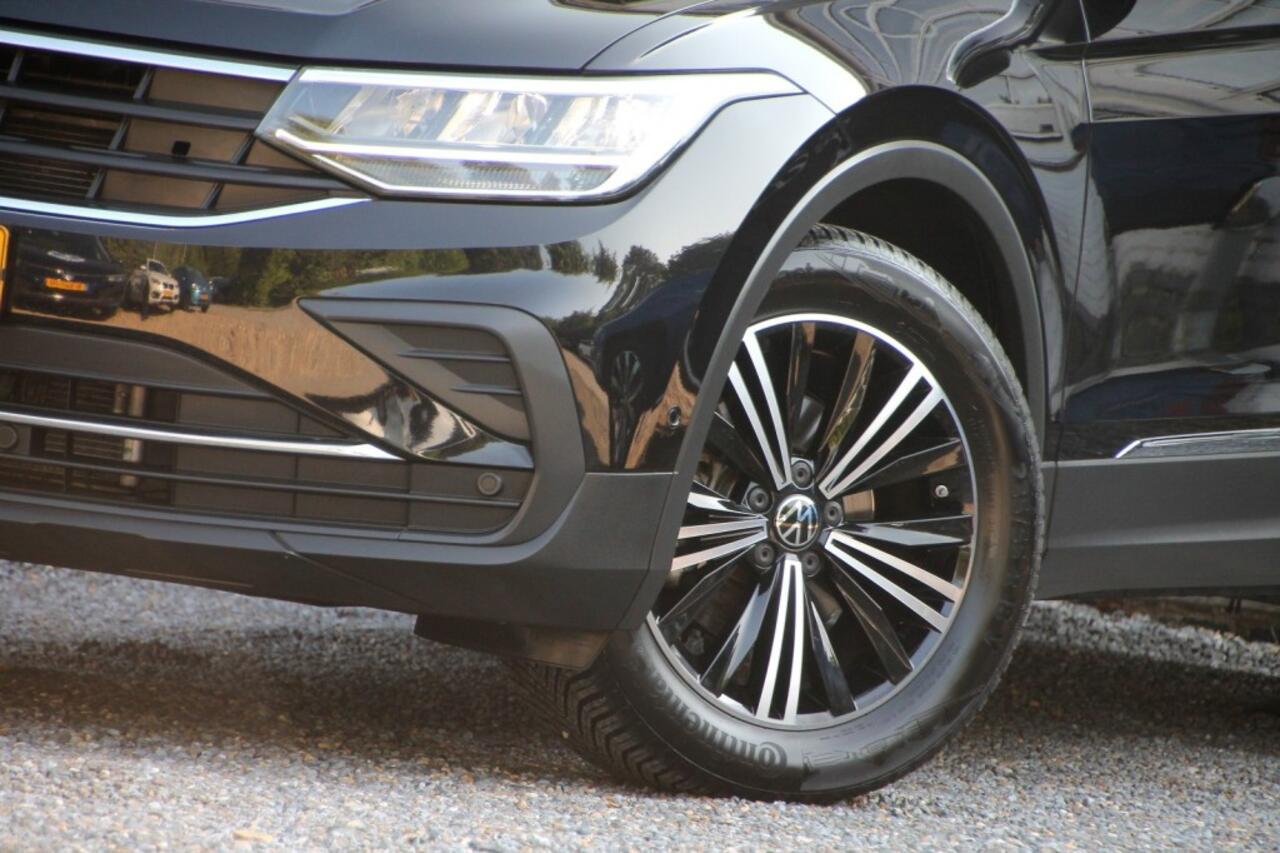 Volkswagen TIGUAN 1.5 TSI DSG Active - 150 pk **Camera / ACC / Led / Carplay