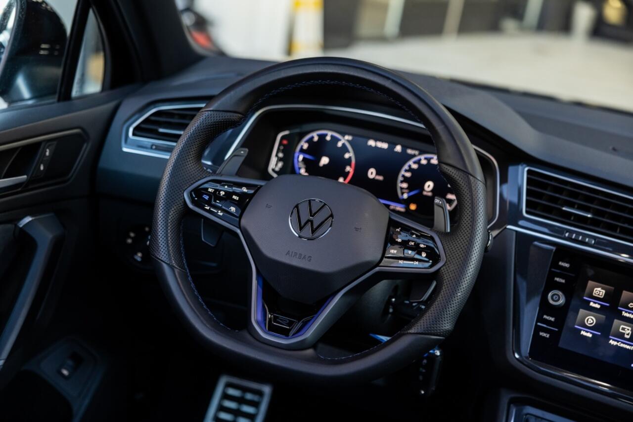 Volkswagen TIGUAN 2.0 TSI R | 360 | Akrapovic | Pano | Stoelverwarming