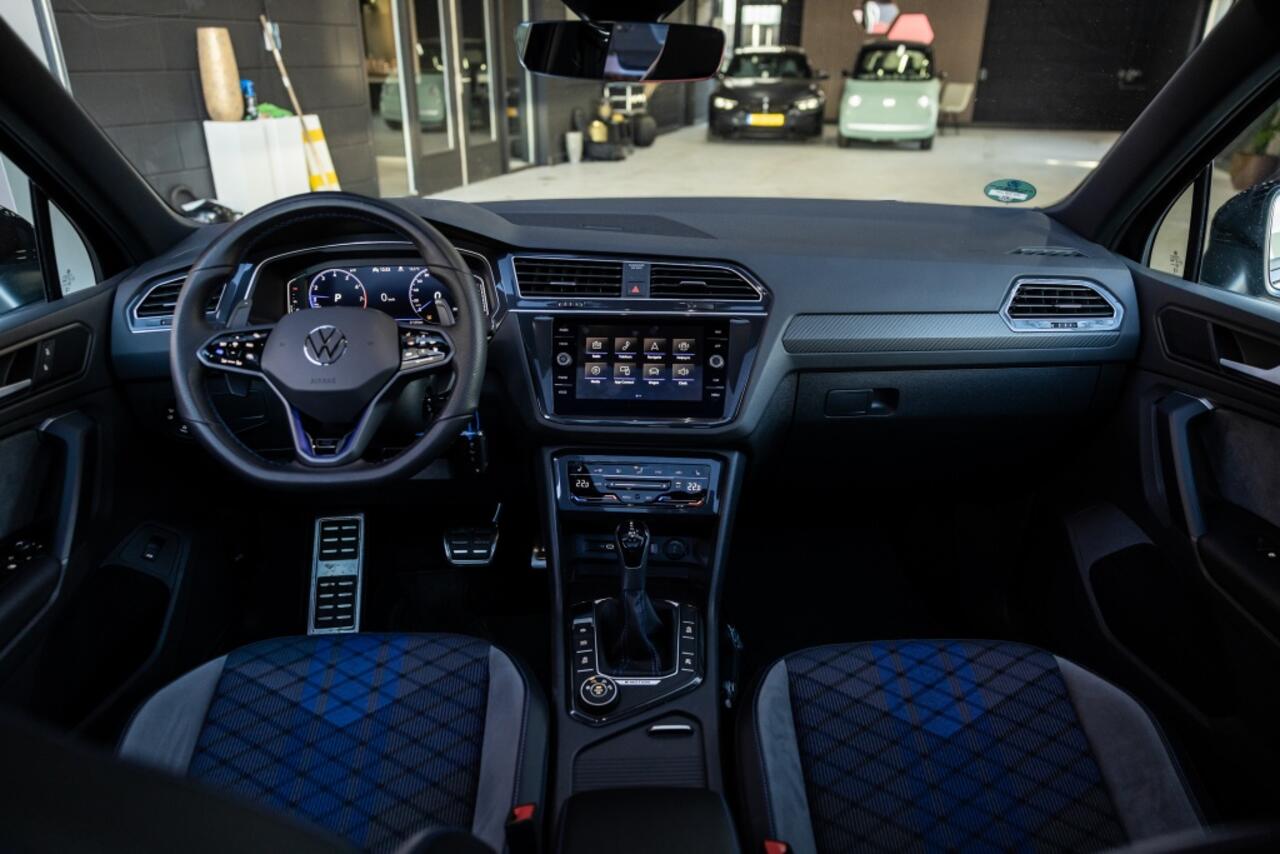 Volkswagen TIGUAN 2.0 TSI R | 360 | Akrapovic | Pano | Stoelverwarming