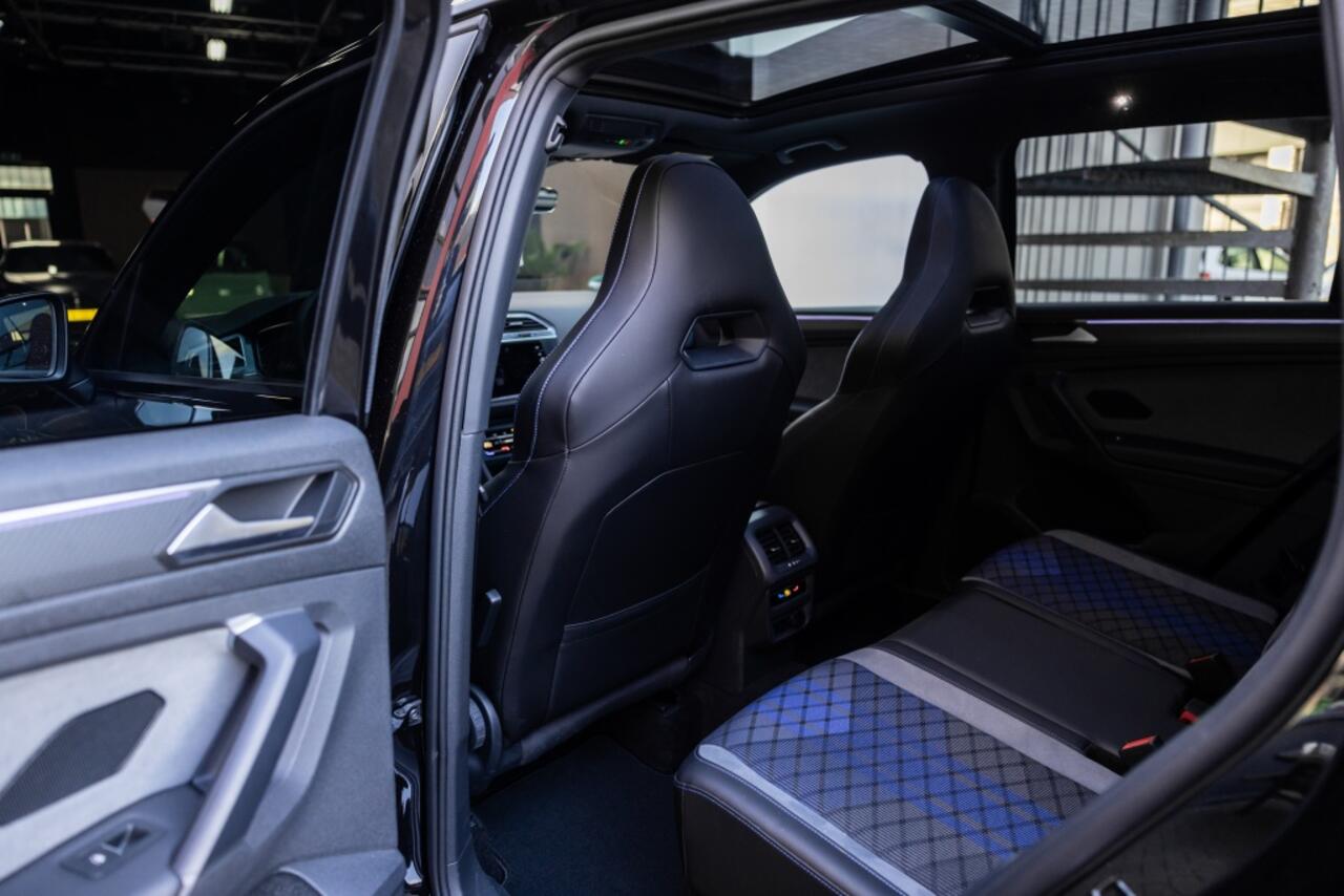 Volkswagen TIGUAN 2.0 TSI R | 360 | Akrapovic | Pano | Stoelverwarming