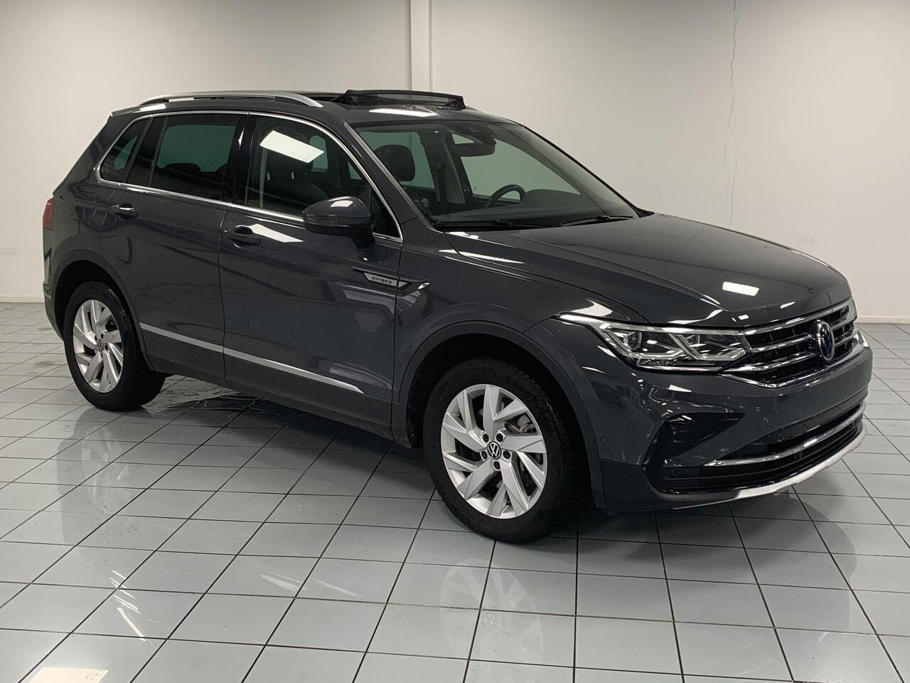 Volkswagen TIGUAN 1.4 TSI eHybrid Business+ SOH 96,8% | PANORAMADAK | NAVIGATIE | ACHTERUITRIJCAMERA