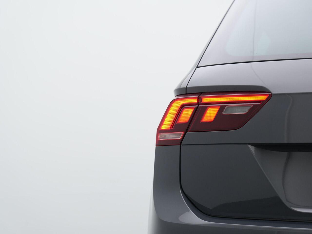 Volkswagen TIGUAN 1.4 TSI eHybrid 245 pk Life Business | Stuur-/stoelverwarming | Achteruitrijcamera | Adaptive Cruise | Navigatie