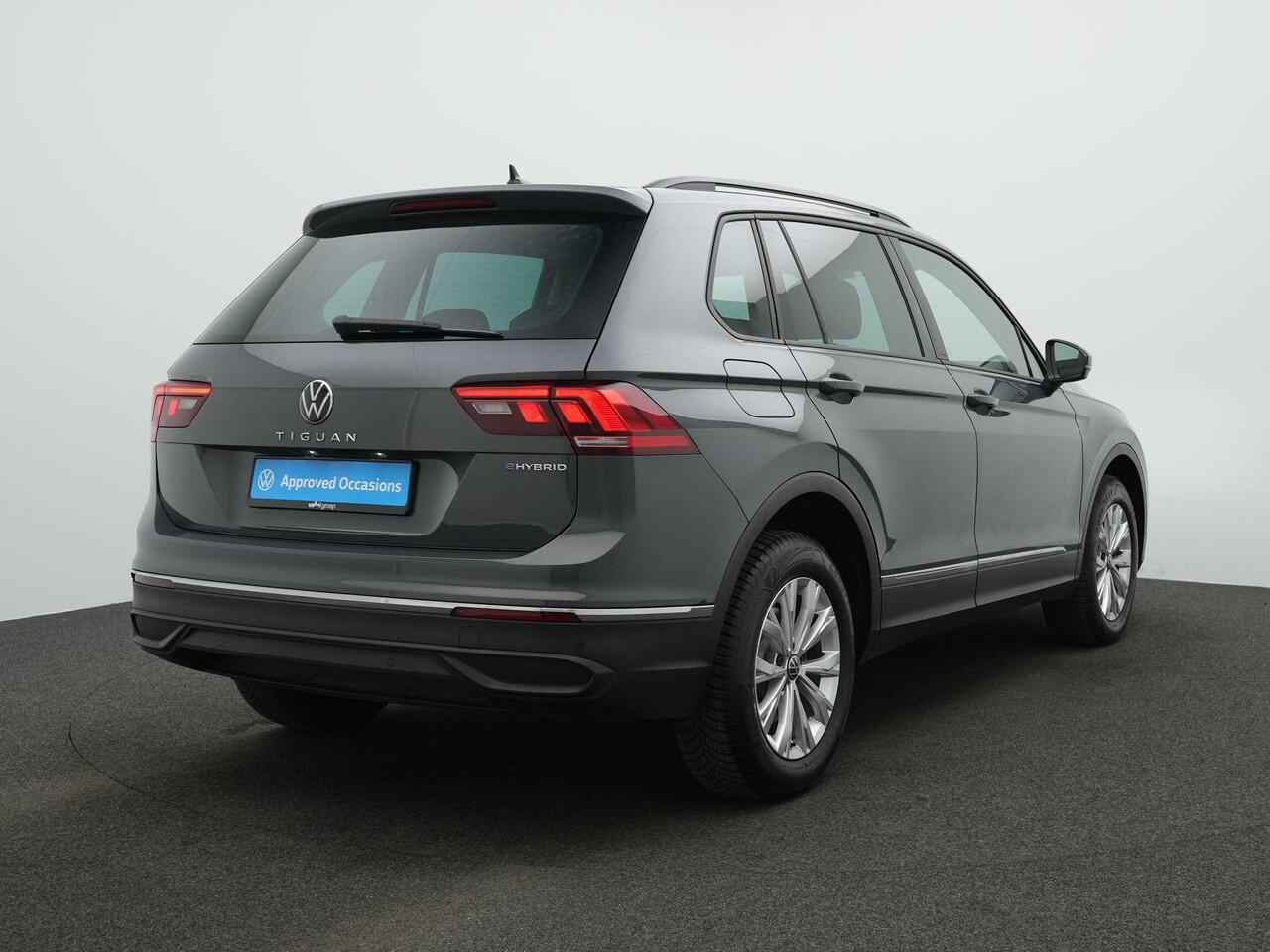 Volkswagen TIGUAN 1.4 TSI eHybrid 245 pk Life Business | Stuur-/stoelverwarming | Achteruitrijcamera | Adaptive Cruise | Navigatie
