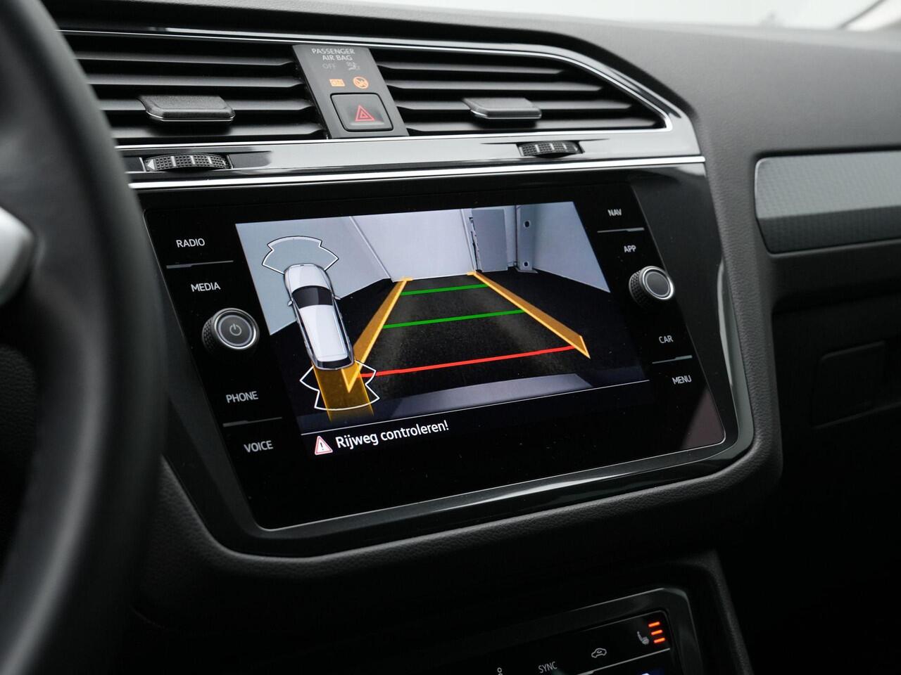 Volkswagen TIGUAN 1.4 TSI eHybrid 245 pk Life Business | Stuur-/stoelverwarming | Achteruitrijcamera | Adaptive Cruise | Navigatie