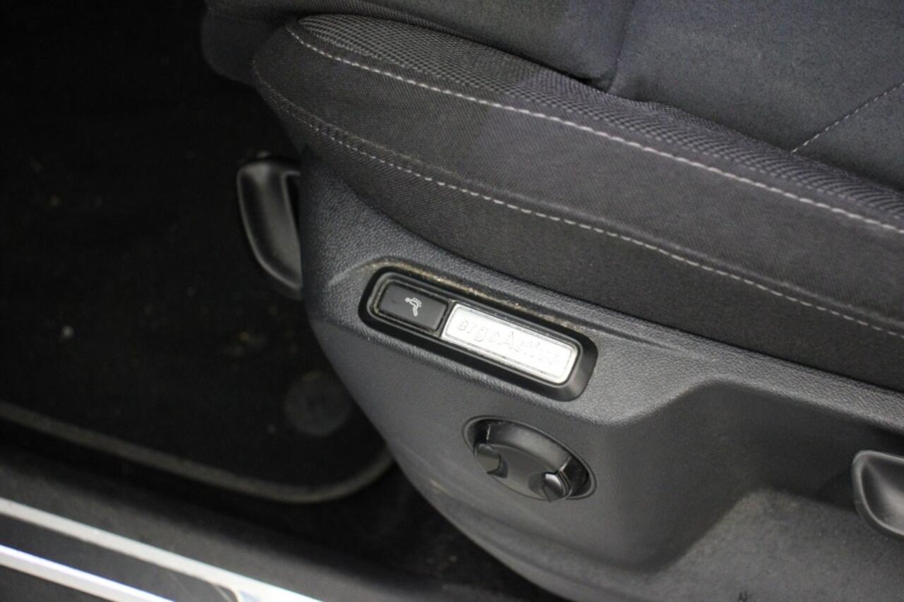 Volkswagen TIGUAN 1.5 TSI Elegance 7 Persoons Automaat - Digitaal Cockpit, Carplay, Navi, Cruise, Stoelverw.