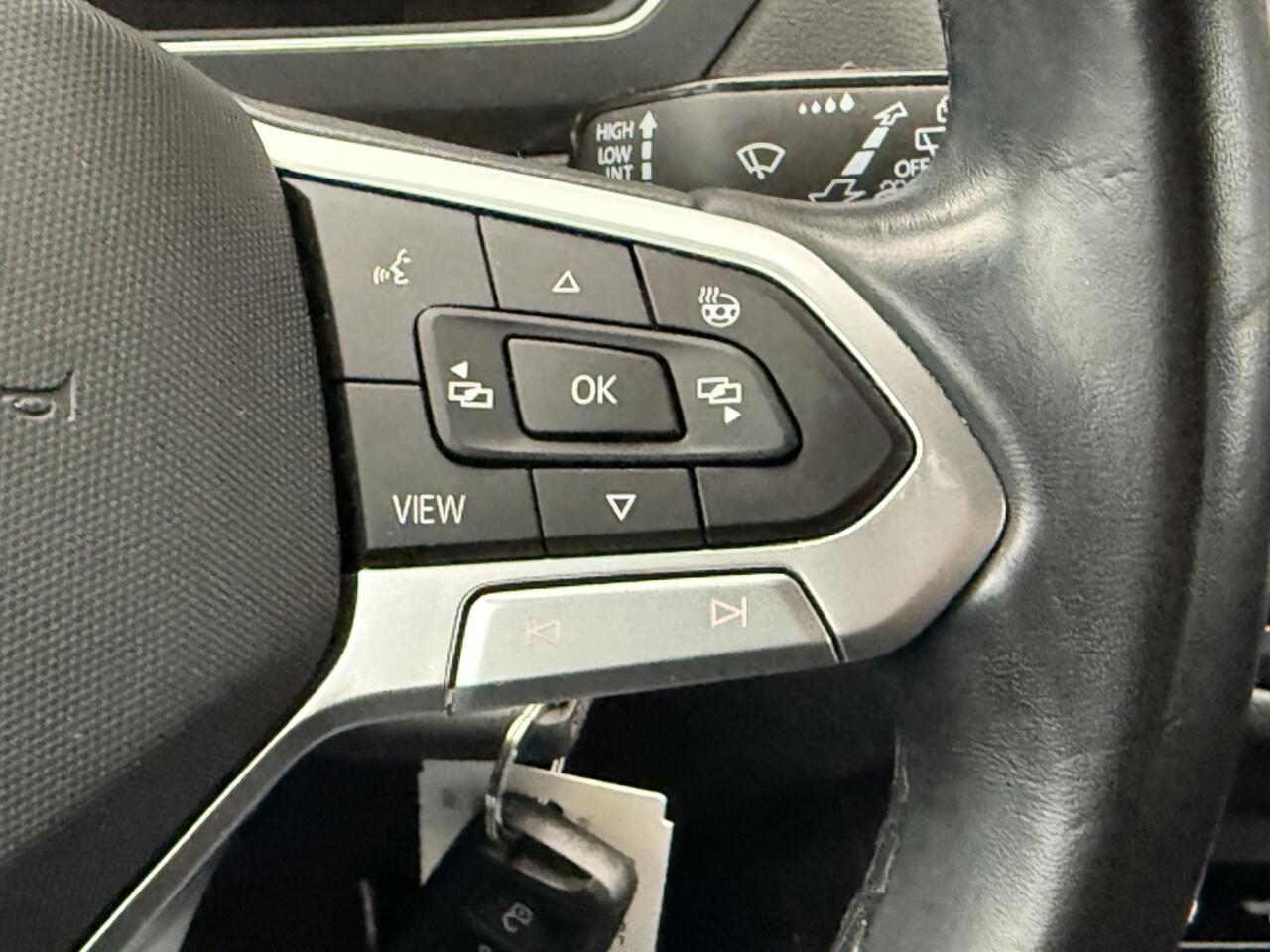 Volkswagen TIGUAN Allspace 1.5 TSI Life Business | Virtual Cockpit | Trekhaak | Navigatie