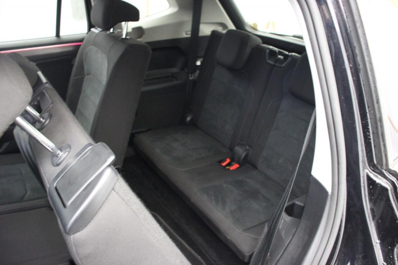 Volkswagen TIGUAN 1.5 TSI Elegance 7 Persoons Automaat - Digitaal Cockpit, Carplay, Navi, Cruise, Stoelverw.