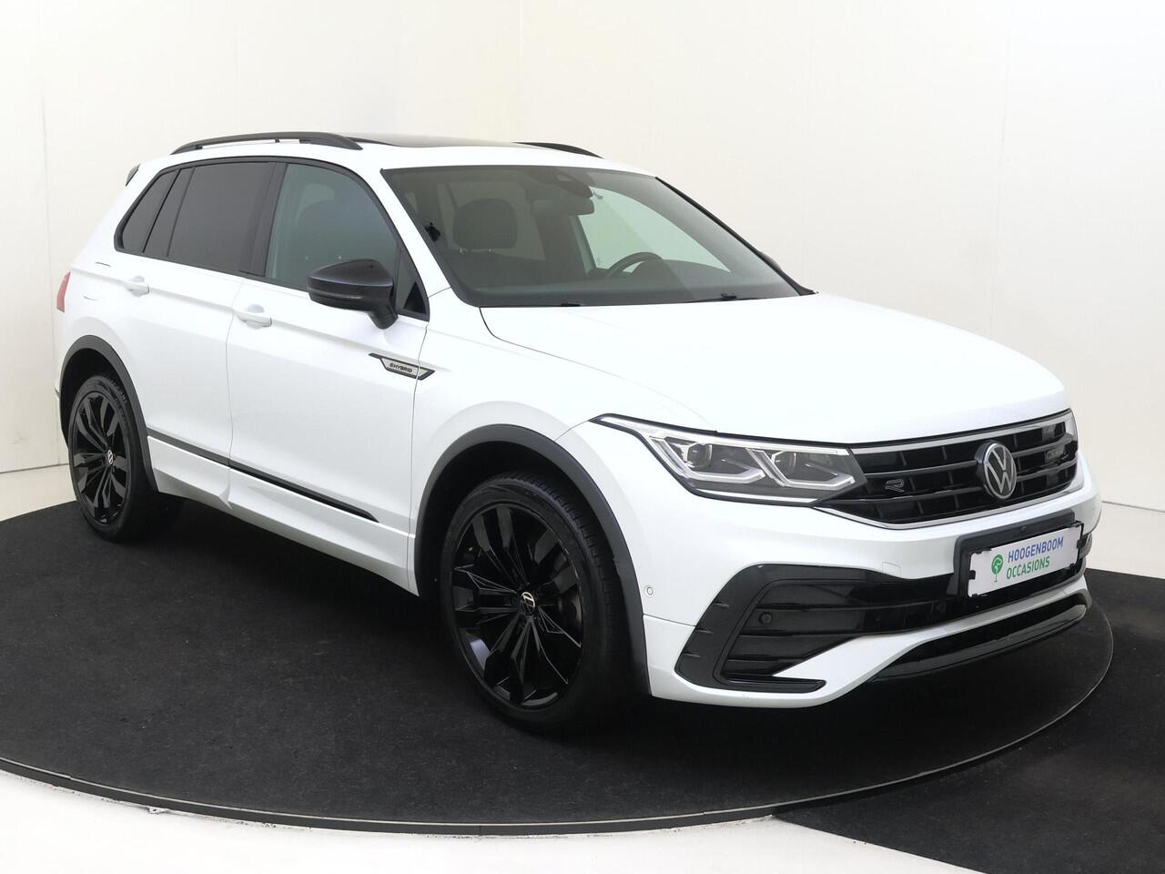 Volkswagen TIGUAN 1.4 TSI eHybrid R-Line Business | Panoramadak | 360 camera | Black style | Adaptieve demping | Lederen bekleding | LED matrix verlichting | Keyless | Dodehoek detectie | Adaptieve cruise control |