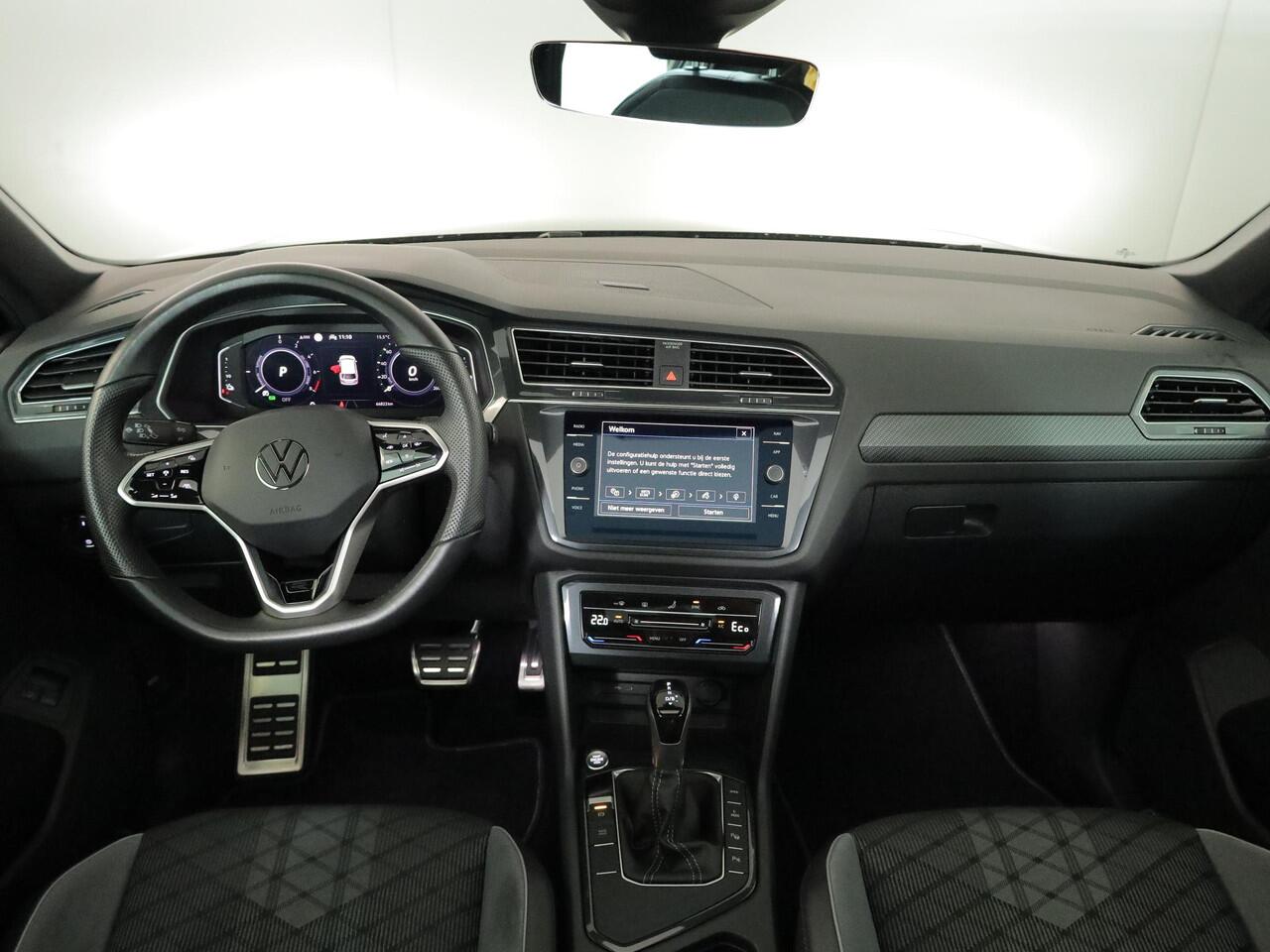 Volkswagen TIGUAN 1.4 TSI eHybrid R-Line Business 245 PK PHEV | Navigatie | Panorama dak | Black Style | Assistentie pakket | Parkeer camera |