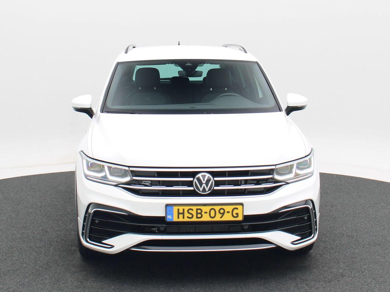 Volkswagen TIGUAN 1.5 TSi 150 Pk Automaat R-Line | Adaptive Cruise | Climate Control | Navigatie | Camera | Carplay | 19 Inch | 17.821 Km!!