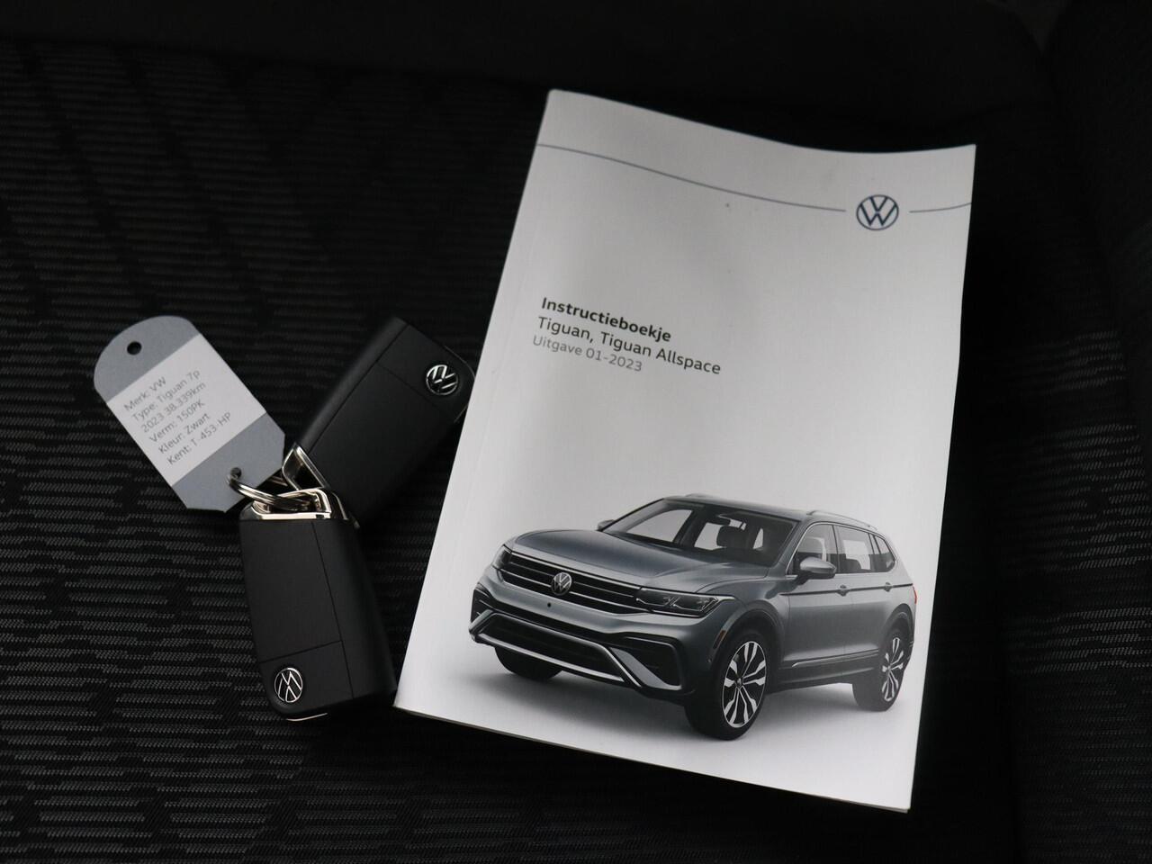 Volkswagen TIGUAN Allspace 1.5 TSI R-Line Business 7 Persoons! | Panoramadak | ACC | IQ Light!