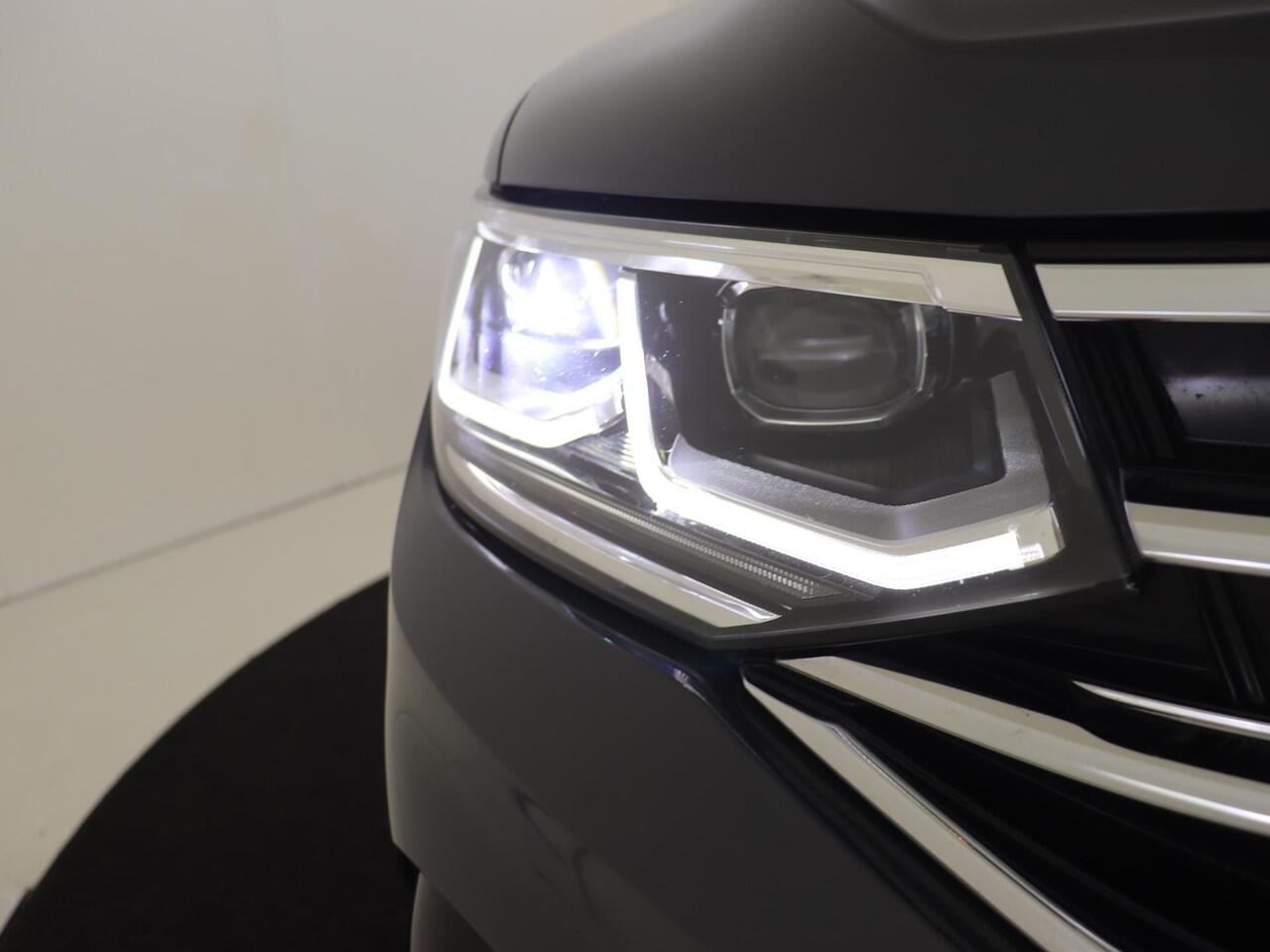 Volkswagen TIGUAN 1.4 TSI eHybrid R-Line Business | Panoramadak | 360 camera | LED matrix verlichting | Adaptieve cruise control | 3-zone airco | Dodehoek detectie | Keyless | CarPlay |