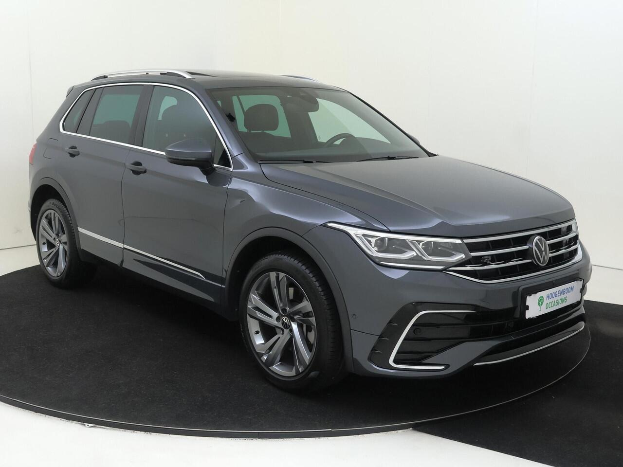 Volkswagen TIGUAN 1.4 TSI eHybrid R-Line Business | Panoramadak | 360 camera | LED matrix verlichting | Adaptieve cruise control | 3-zone airco | Dodehoek detectie | Keyless | CarPlay |