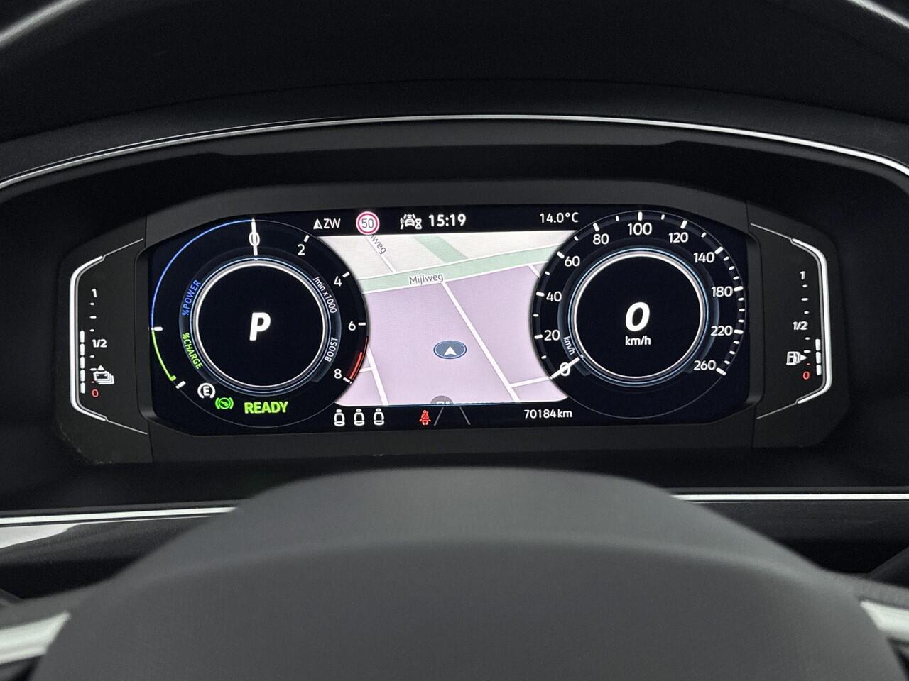 Volkswagen TIGUAN 1.4 TSI eHybrid Elegance 245PK | Schuif-/Kanteldak | Virtual Cockpit | Navigatie | Achteruitrijcamera | Stoel- en Stuurverwarming | Elektrische Achterklep