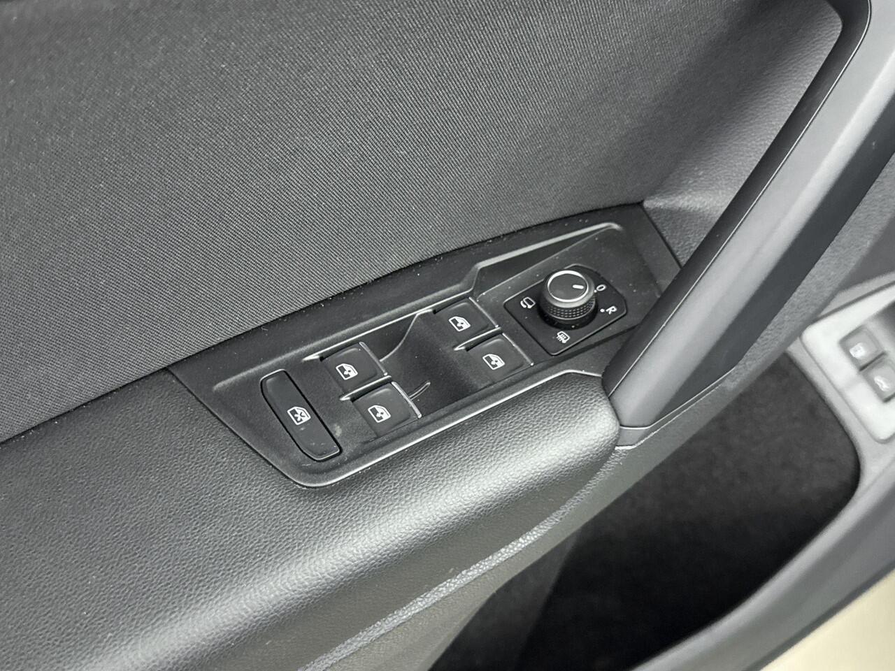 Volkswagen TIGUAN 1.4 TSI eHybrid Elegance 245PK | Schuif-/Kanteldak | Virtual Cockpit | Navigatie | Achteruitrijcamera | Stoel- en Stuurverwarming | Elektrische Achterklep