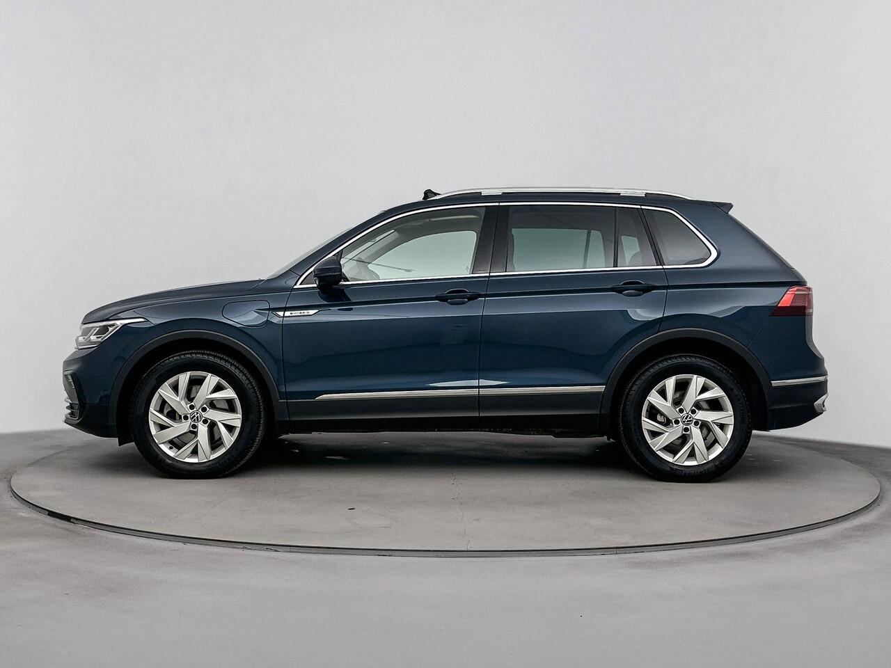 Volkswagen TIGUAN 1.4 TSI eHybrid Elegance 245PK | Schuif-/Kanteldak | Virtual Cockpit | Navigatie | Achteruitrijcamera | Stoel- en Stuurverwarming | Elektrische Achterklep