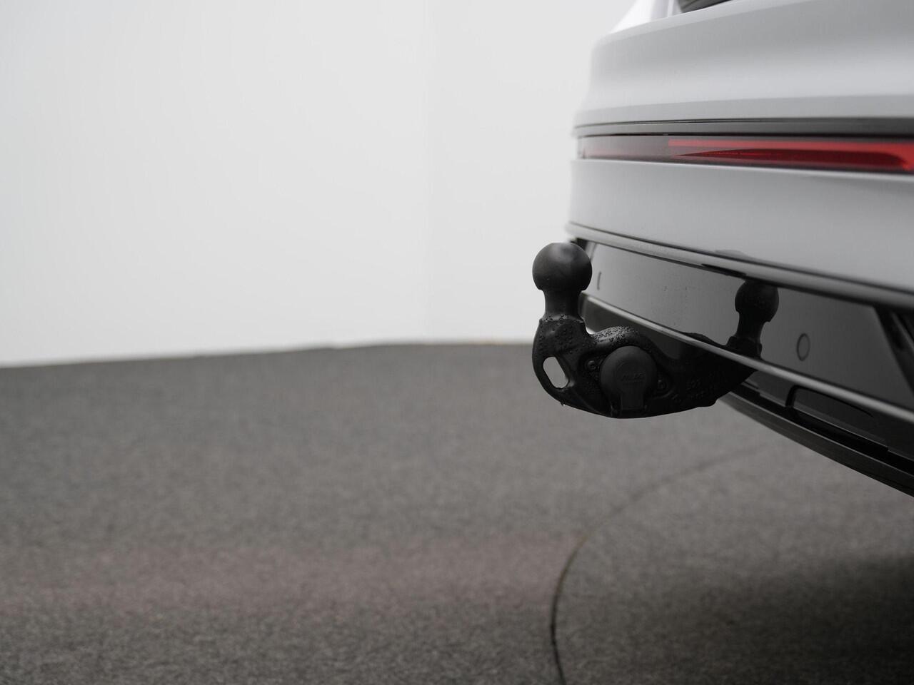 Volkswagen TIGUAN 1.4 TSI eHybrid 245 pk R-Line Business | Trekhaak | IQ Light | Stuur-/stoelverwarming | Achteruitrijcamera