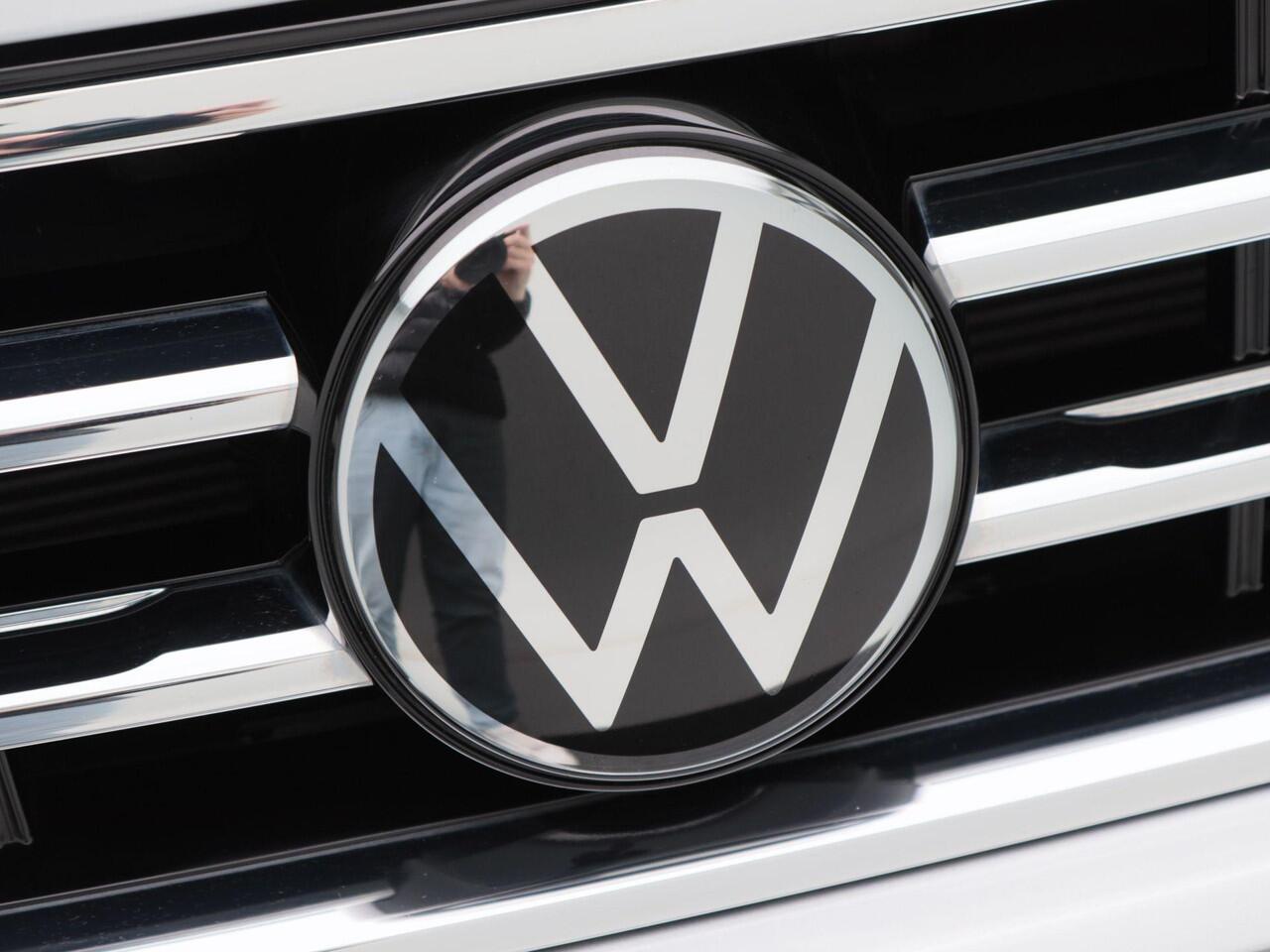 Volkswagen TIGUAN 1.4 TSi 245 Pk eHybrid Automaat R-Line Business+ | Full LED | Adaptive Cruise | Keyless | Camera | 19 Inch | 28.624 Km!!