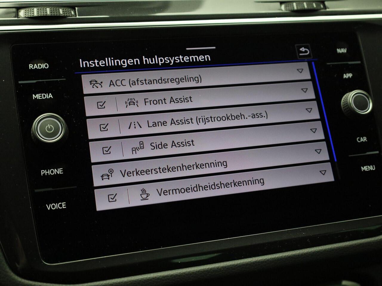 Volkswagen TIGUAN 1.5TSI/150PK R-Line Business DSG · Navigatie · 360°Camera + Parkeersensoren · Stoel- & stuurverwarming · Garantie tot oktober 2027